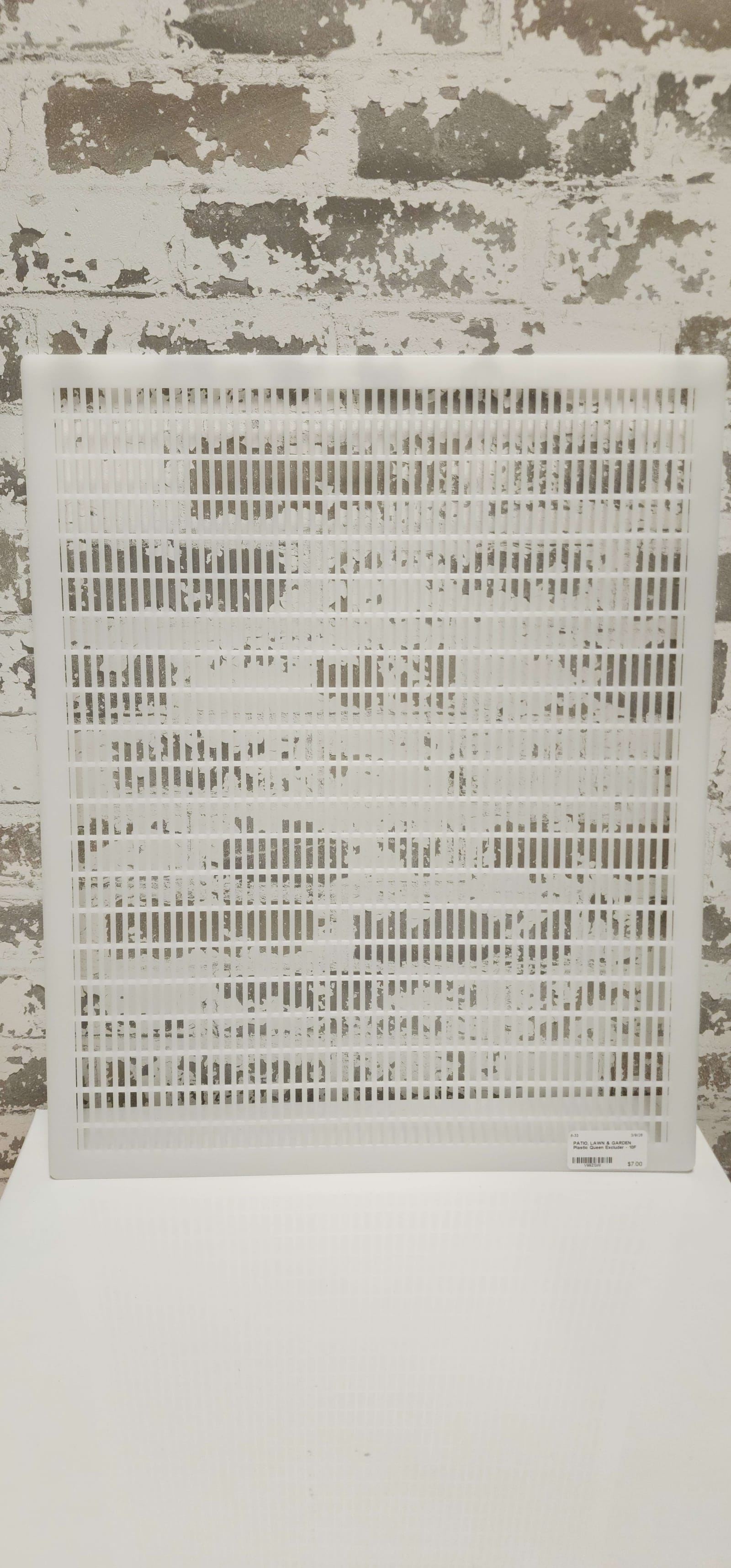 10 Frame Plastic Queen Excluder