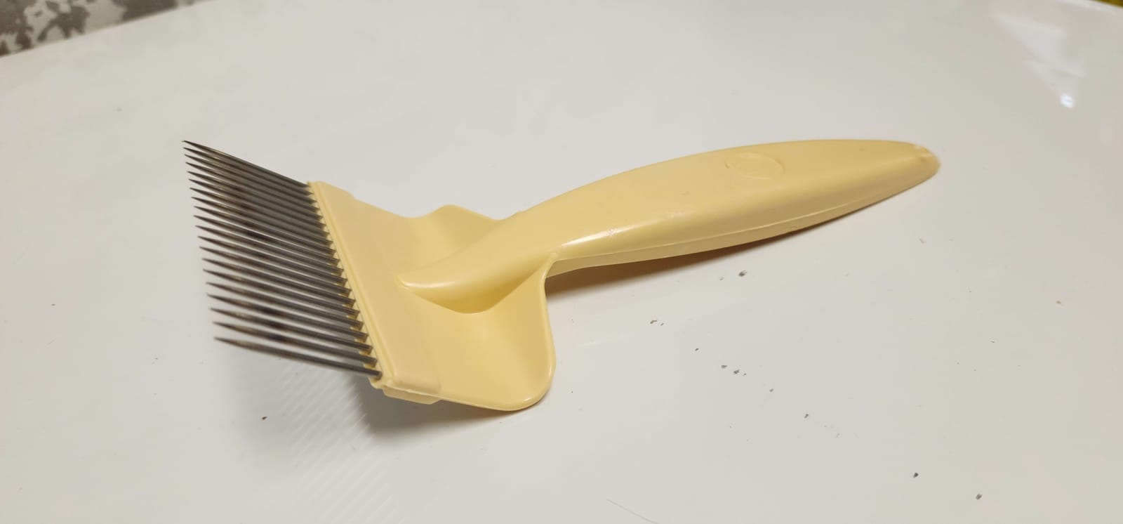 Capping Scratcher Tool