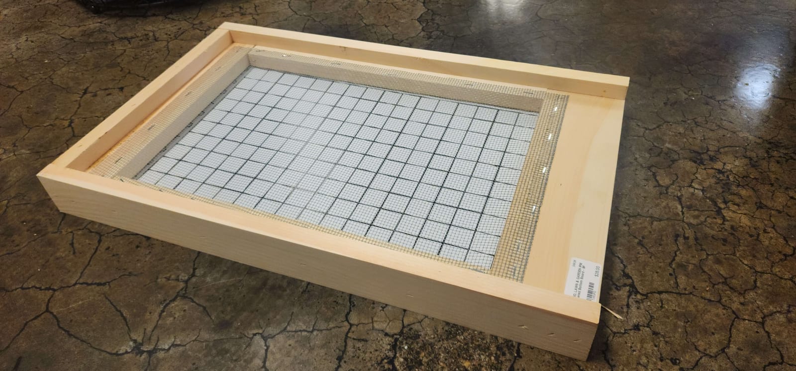 IPM Screened Bottom Board 8 Frame