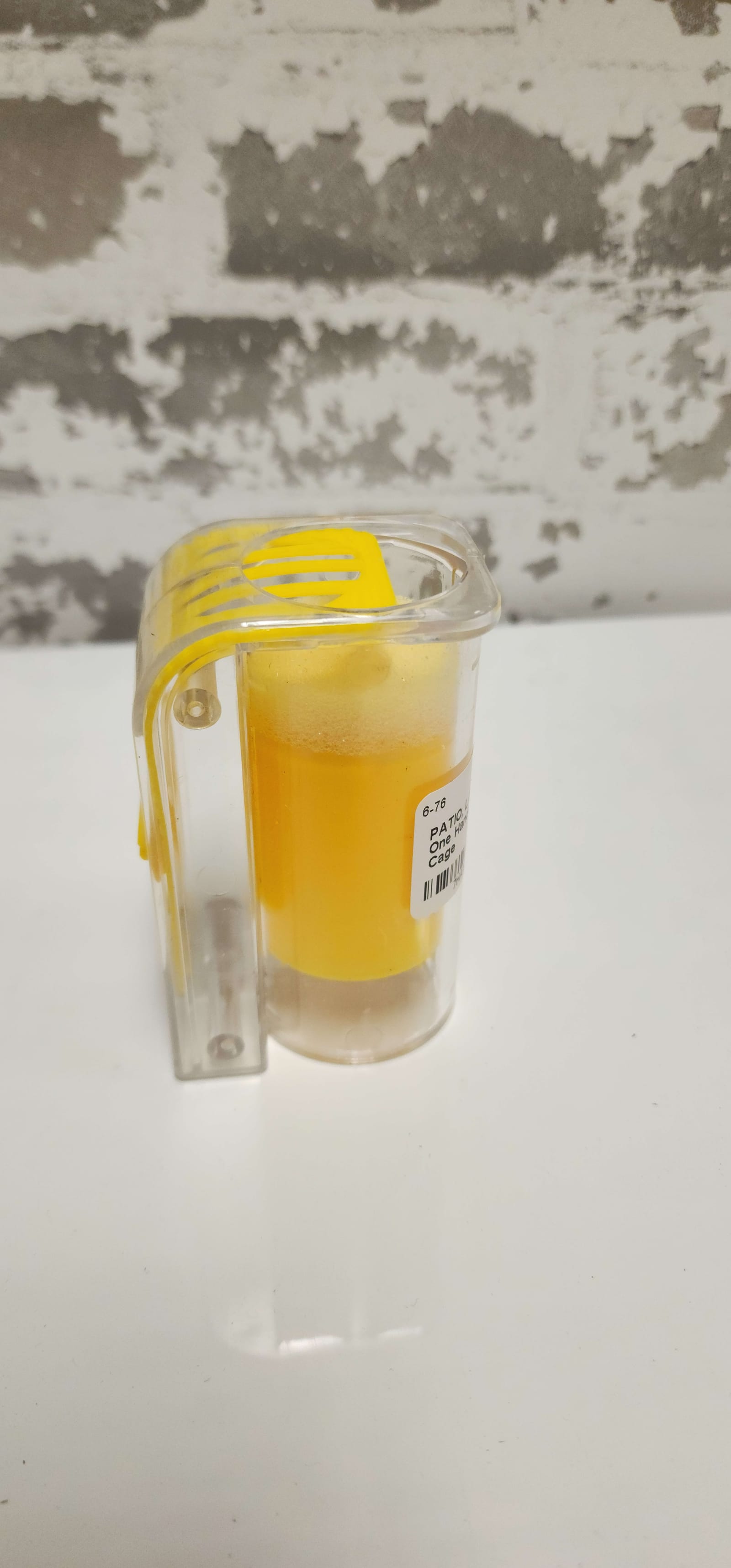 One Handed Queen Marking Cage