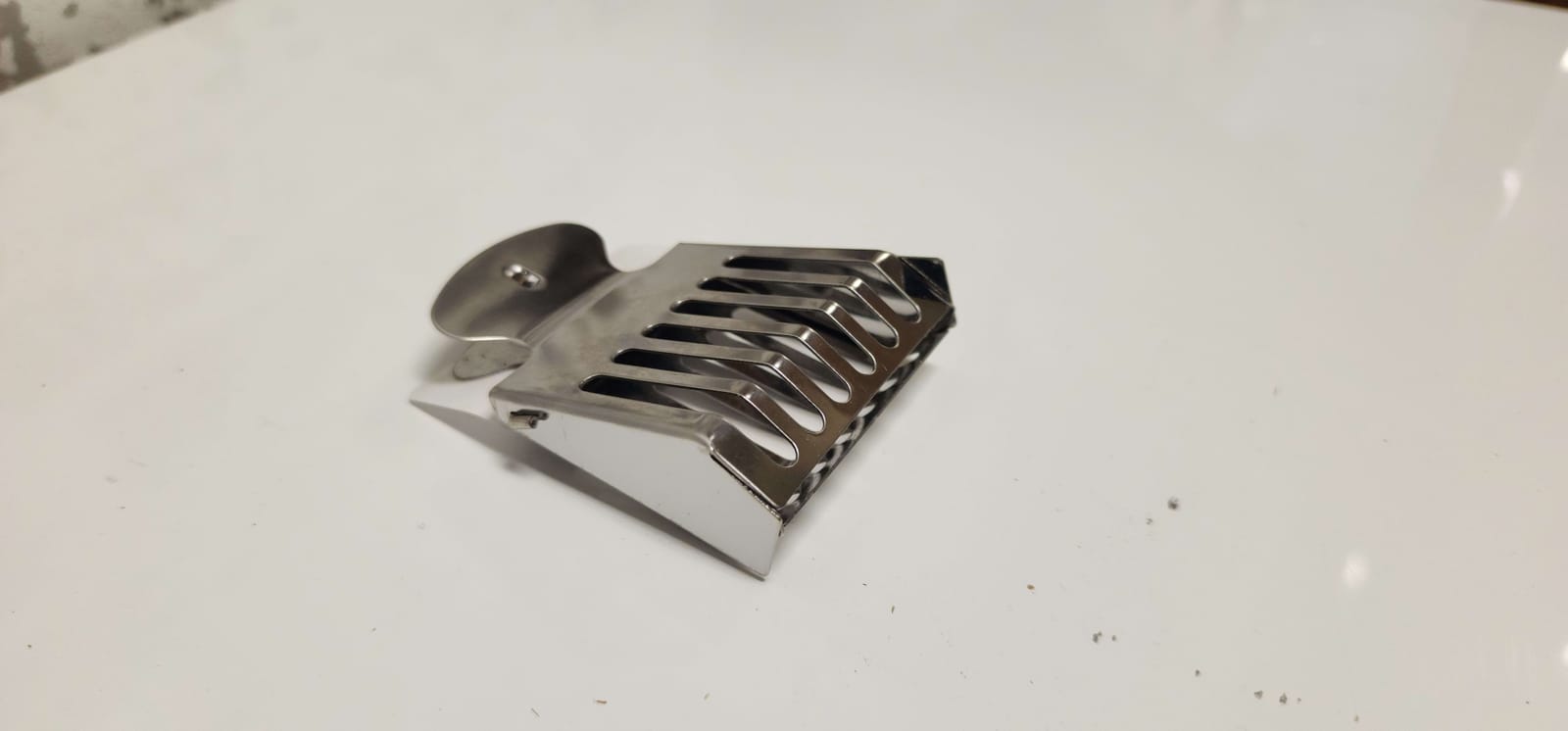 Queen Clip Stainless Steel